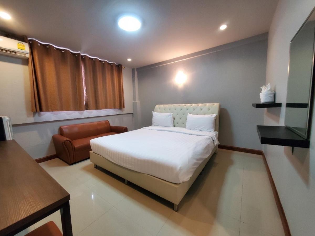 Keeree Boutique Hotel Phetchaburi Bagian luar foto